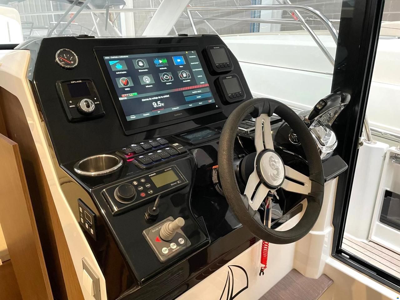 Beneteau Antares 11