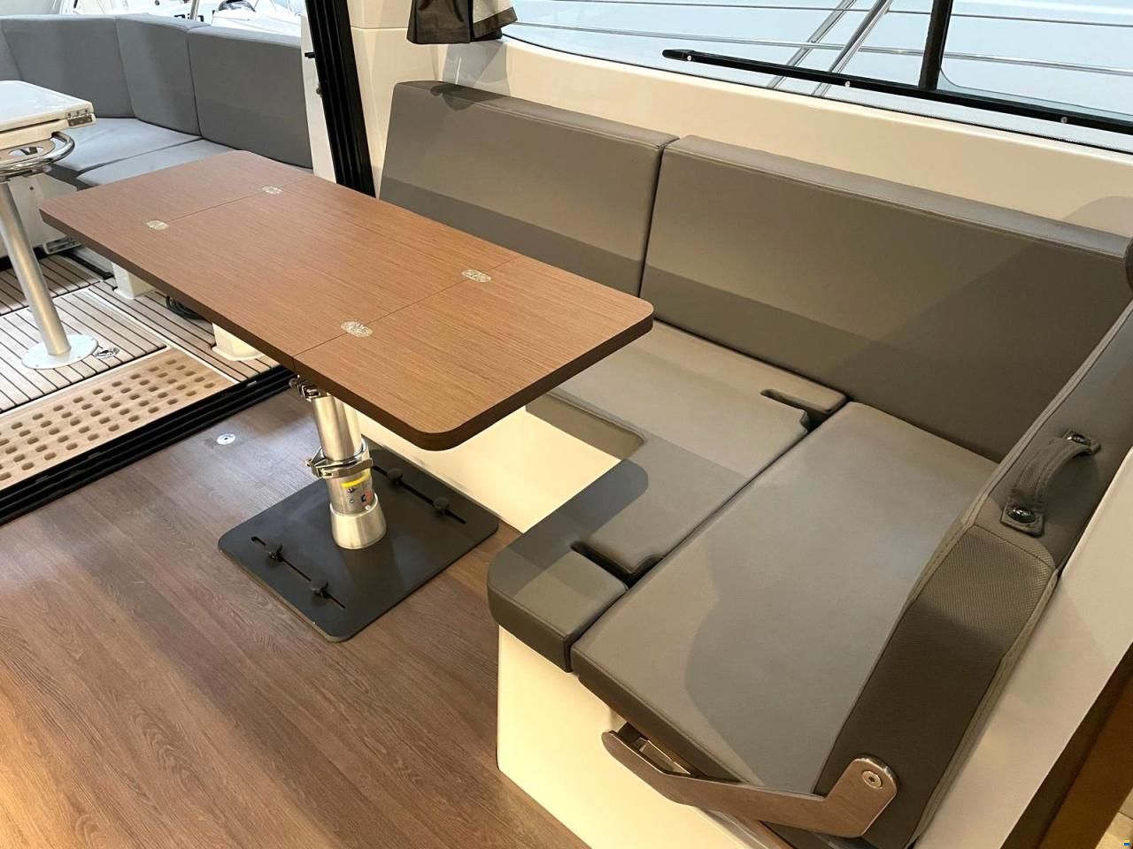 Beneteau Antares 11