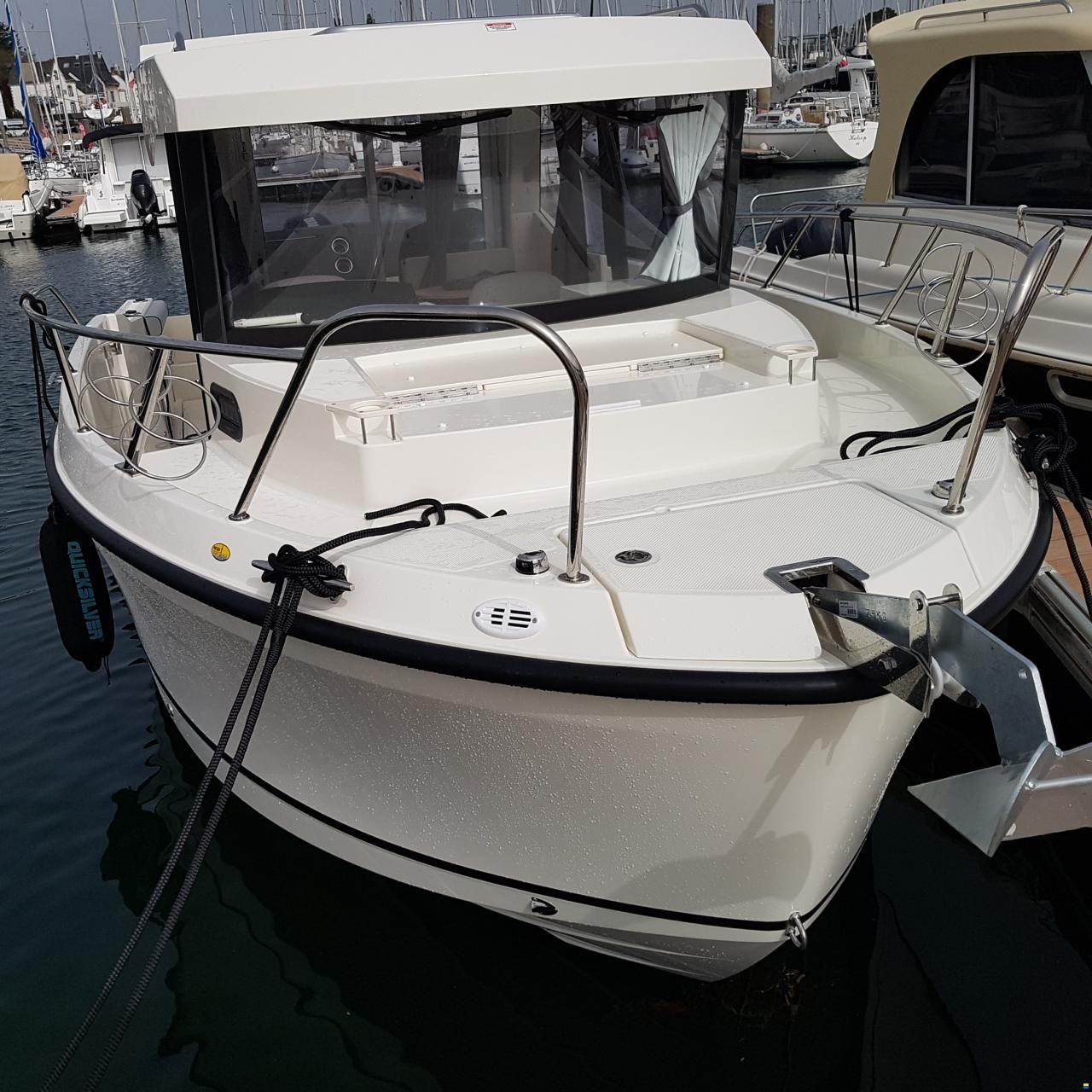 Quicksilver 805 Pilothouse Fish