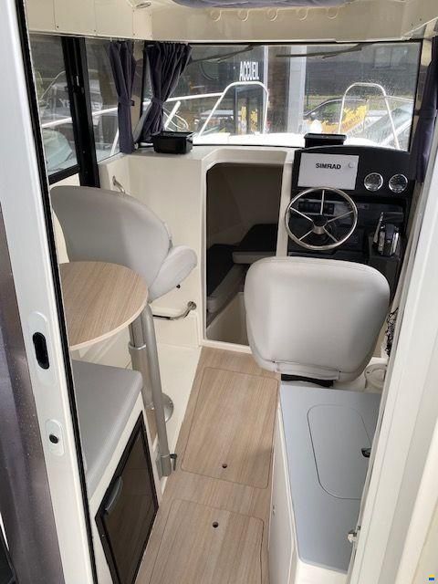 Quicksilver 805 Pilothouse Fish