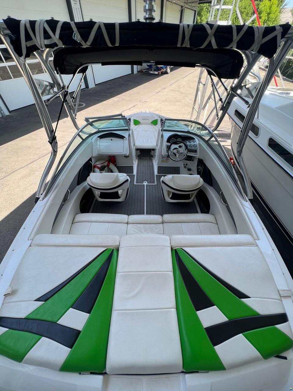 Champion Boats Chase 600 Bowrider