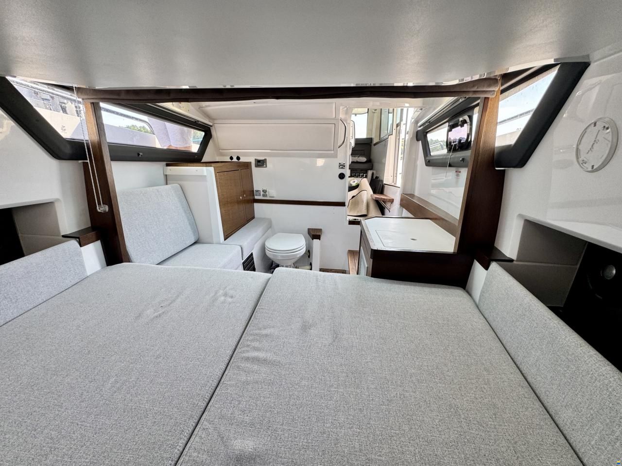 Axopar 37 Cross Cabin Brabus Line