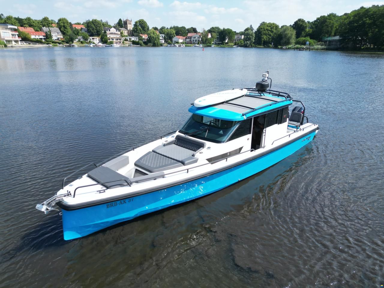Axopar 37 Cross Cabin Brabus Line