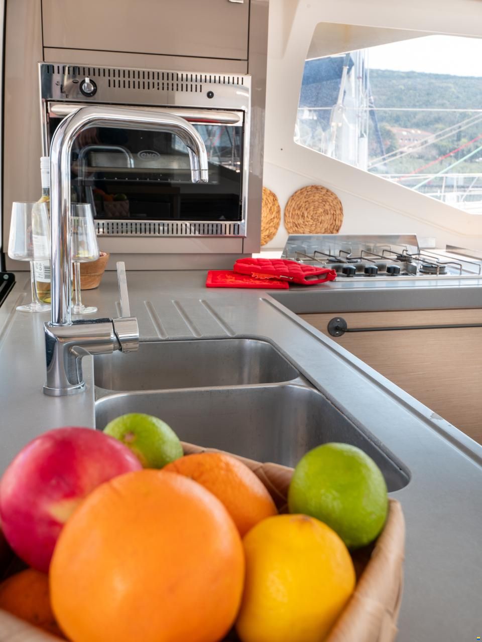 Fountaine Pajot Lucia 40