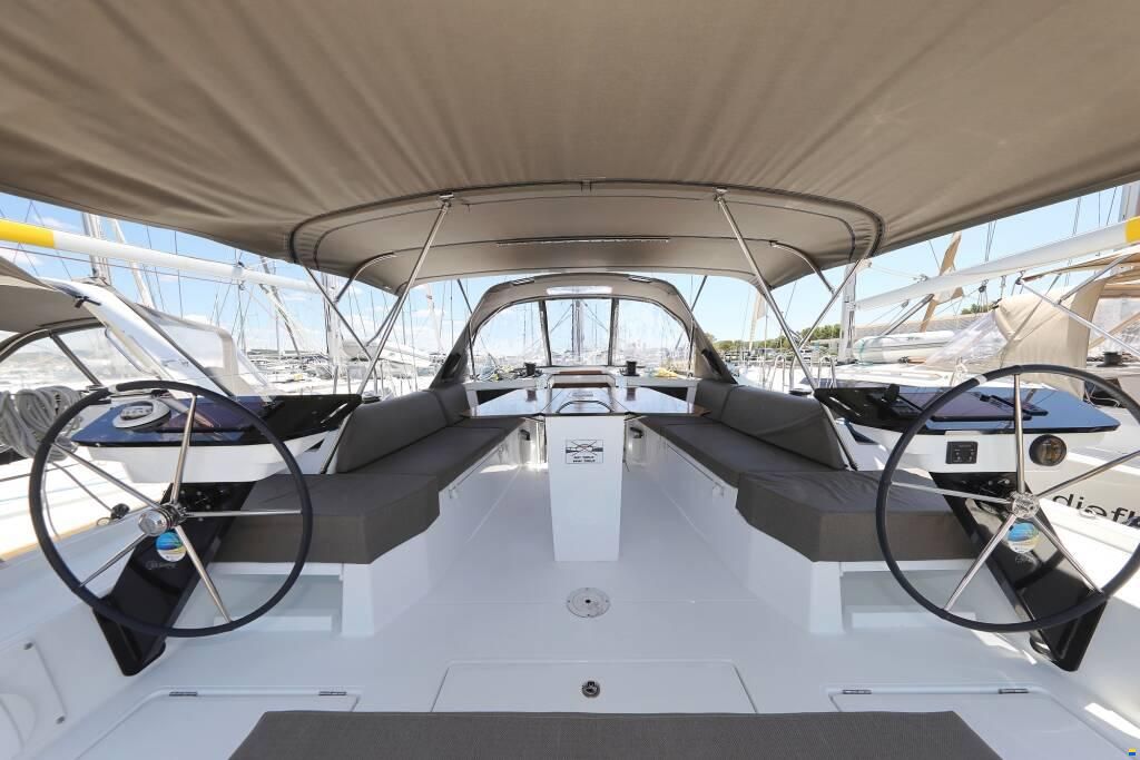 Dufour 44