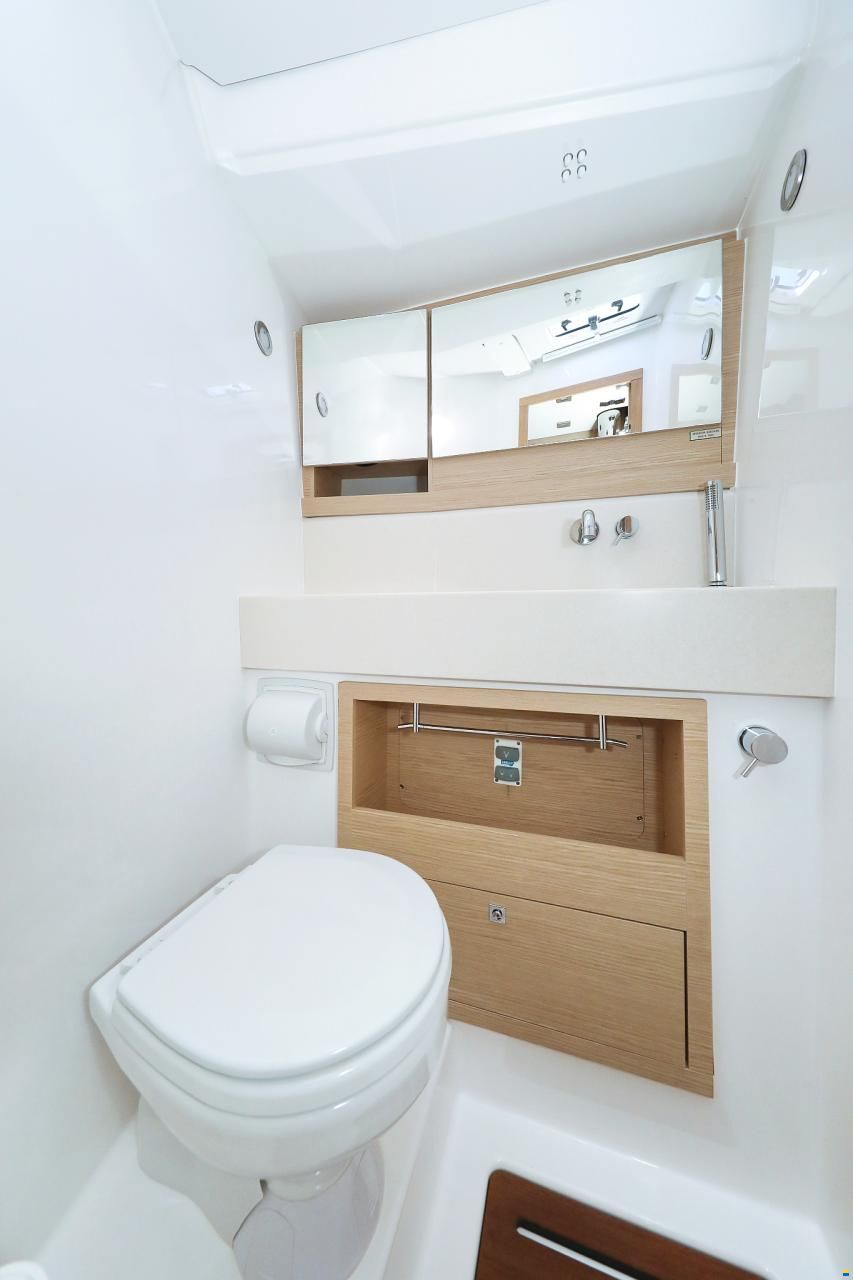 Dufour 470