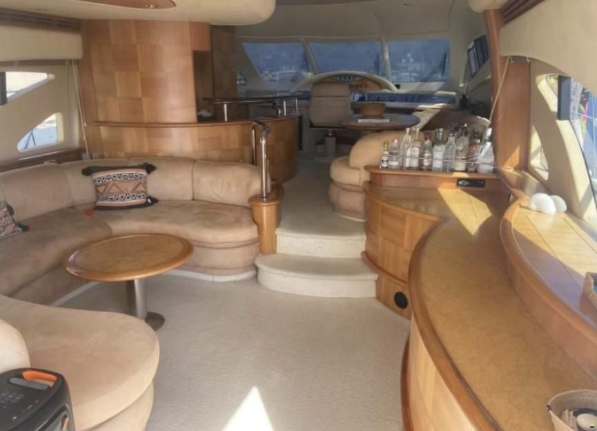Azimut 62