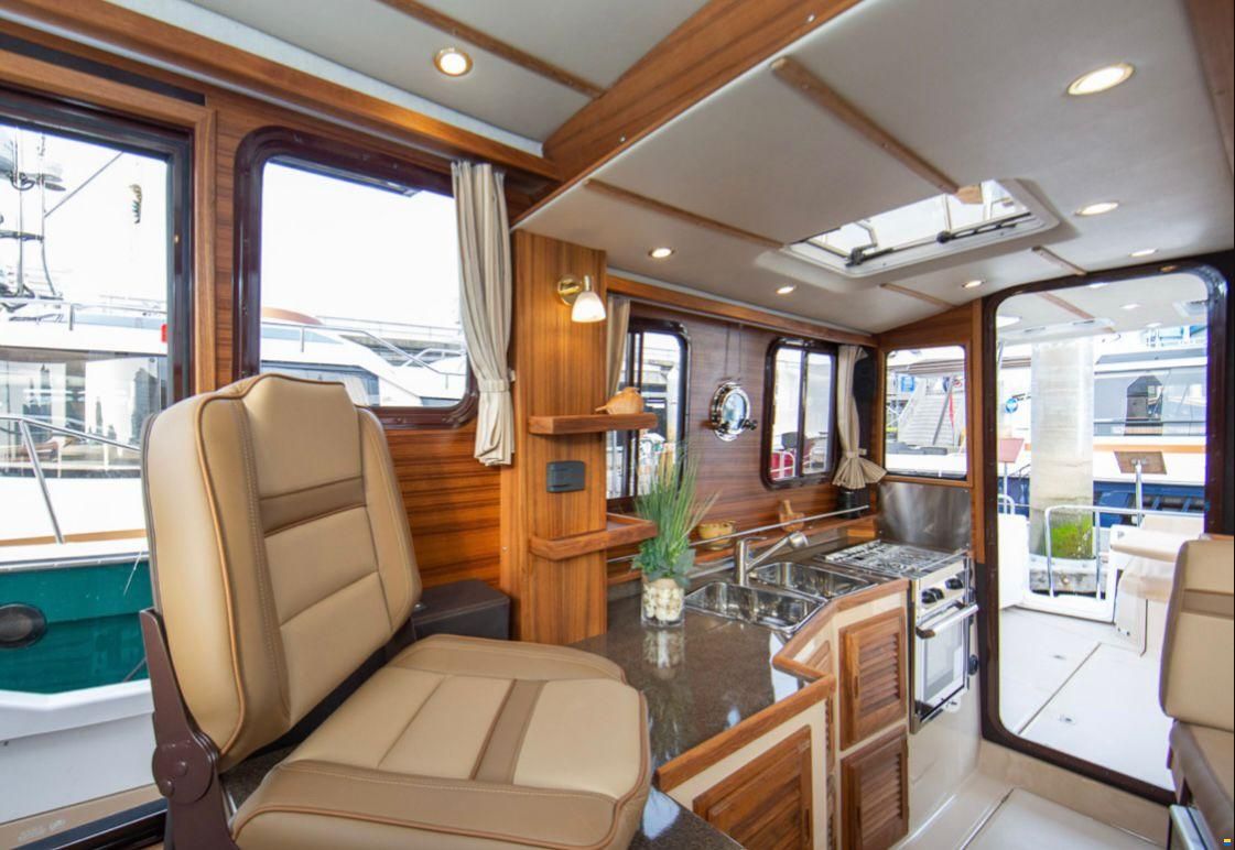 Ranger Tugs Luxury Edition R-31 CB