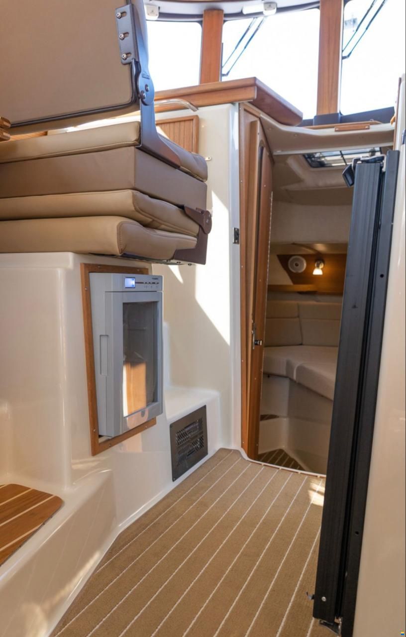Ranger Tugs Luxury Edition R-31 CB