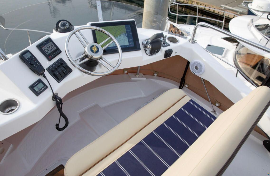 Ranger Tugs Luxury Edition R-31 CB