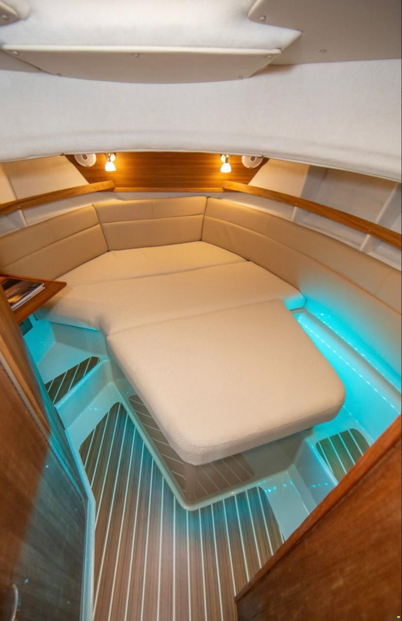 Ranger Tugs Luxury Edition R-31 CB