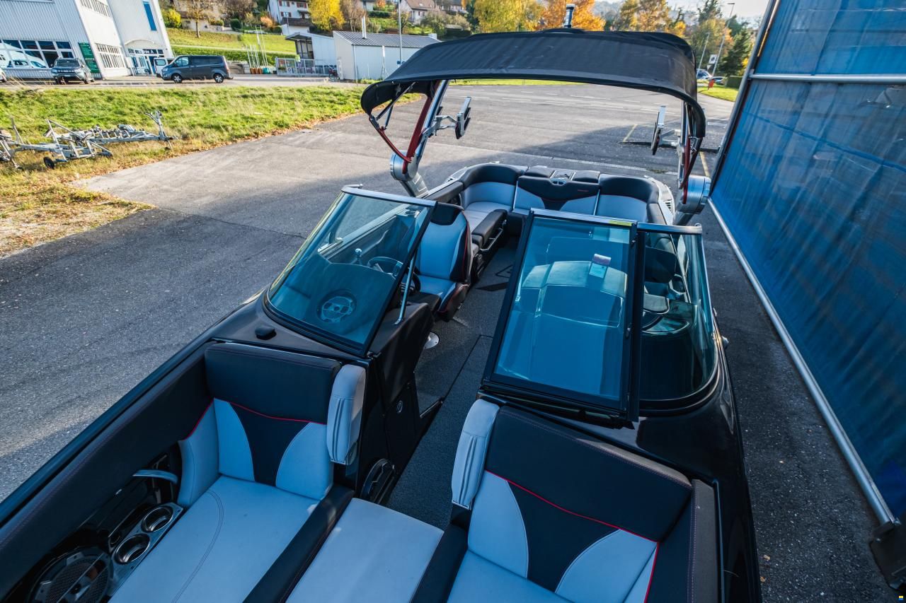 MasterCraft X26 | 2018 | wht-red-blk