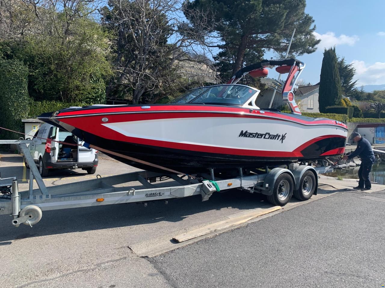 MasterCraft X26 | 2018 | wht-red-blk