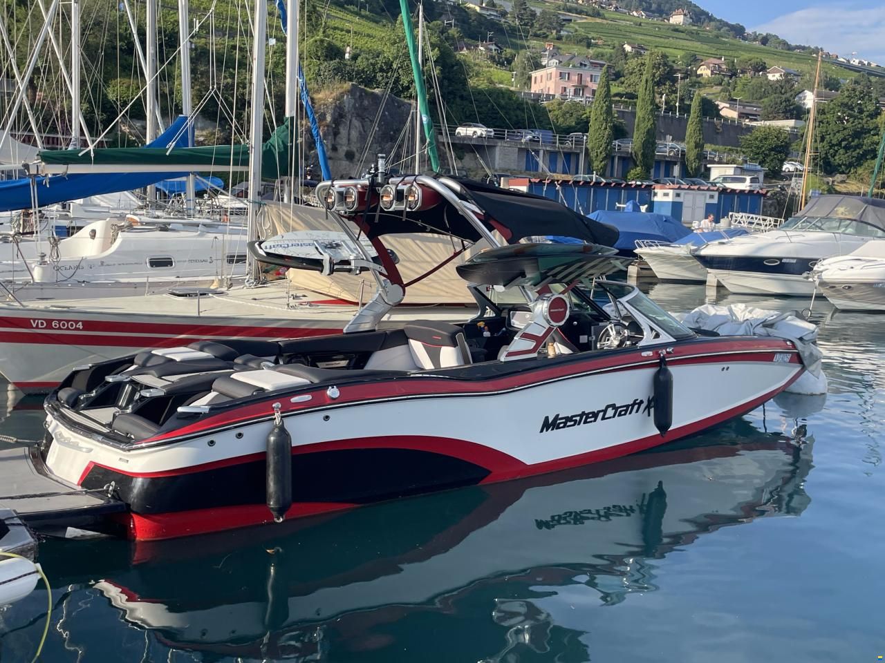 MasterCraft X26 | 2018 | wht-red-blk