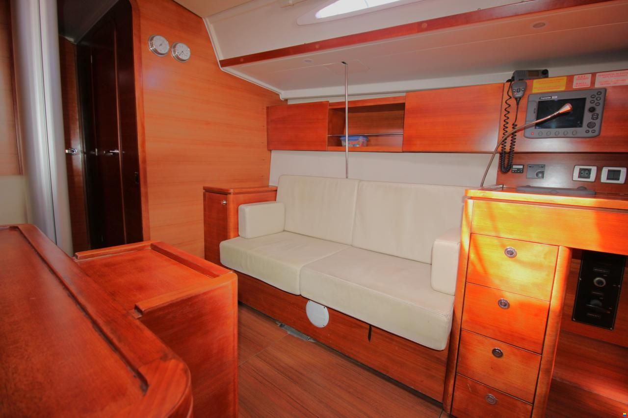 Salona 44