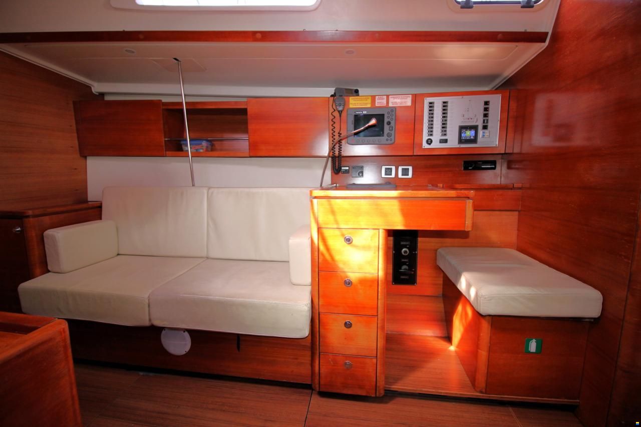 Salona 44