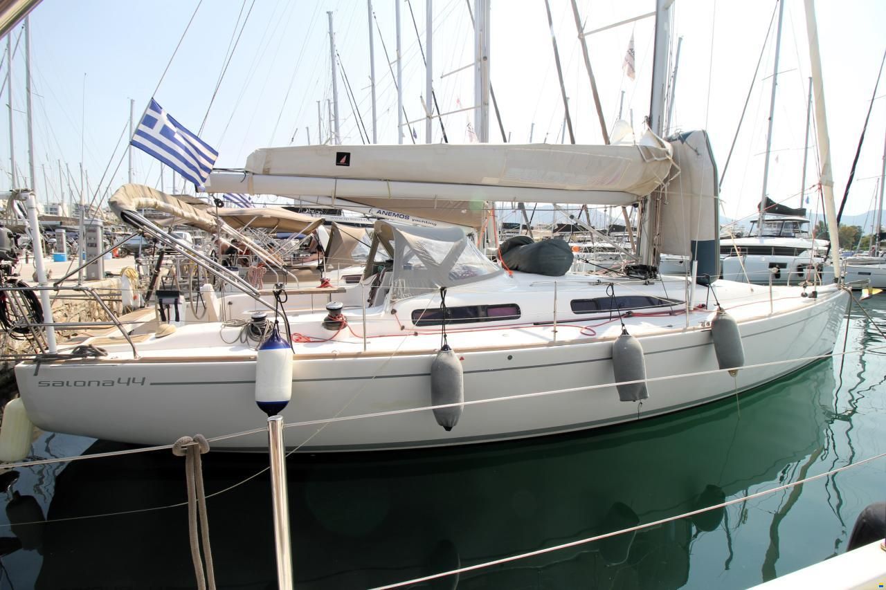 Salona 44