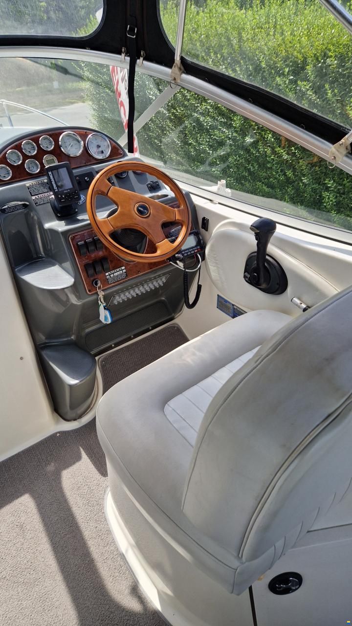 Bayliner 275