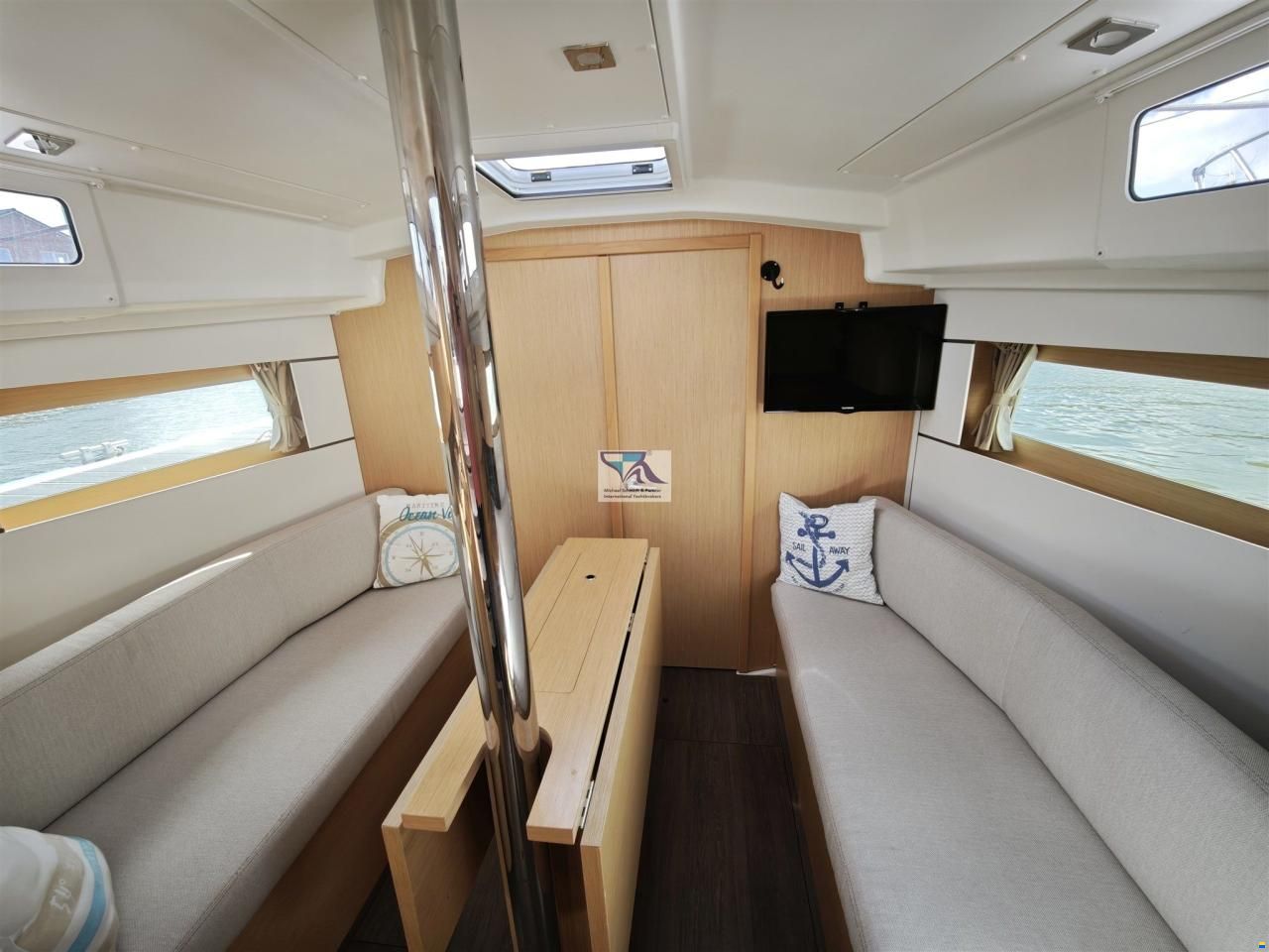Beneteau OCEANIS 35.1