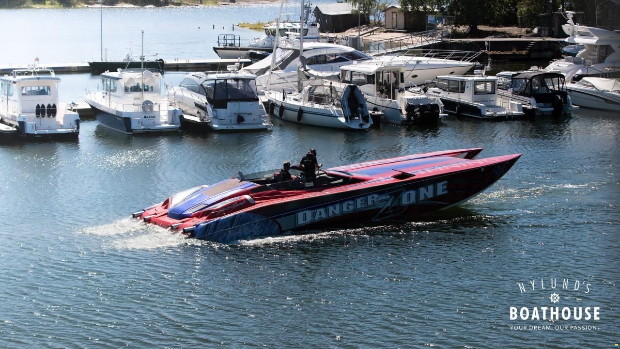 Nor-Tech 4300 Supercat Roadster