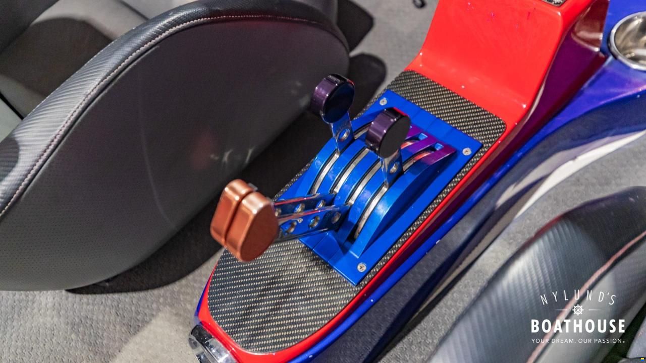 Nor-Tech 4300 Supercat Roadster