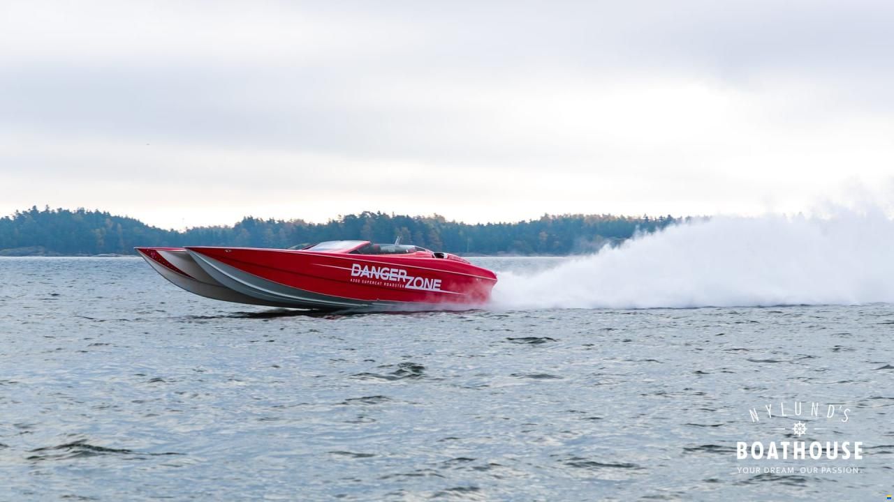 Nor-Tech 4300 Supercat Roadster
