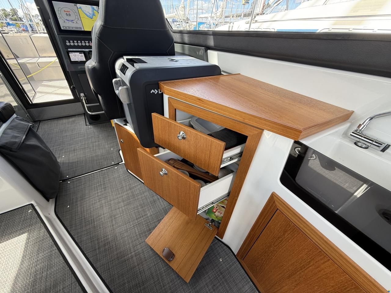 Buster Phantom Cabin