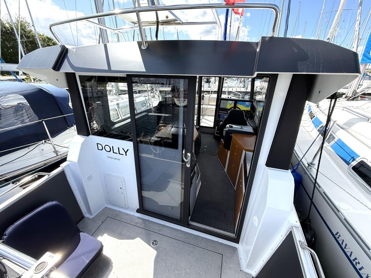 Buster Phantom Cabin