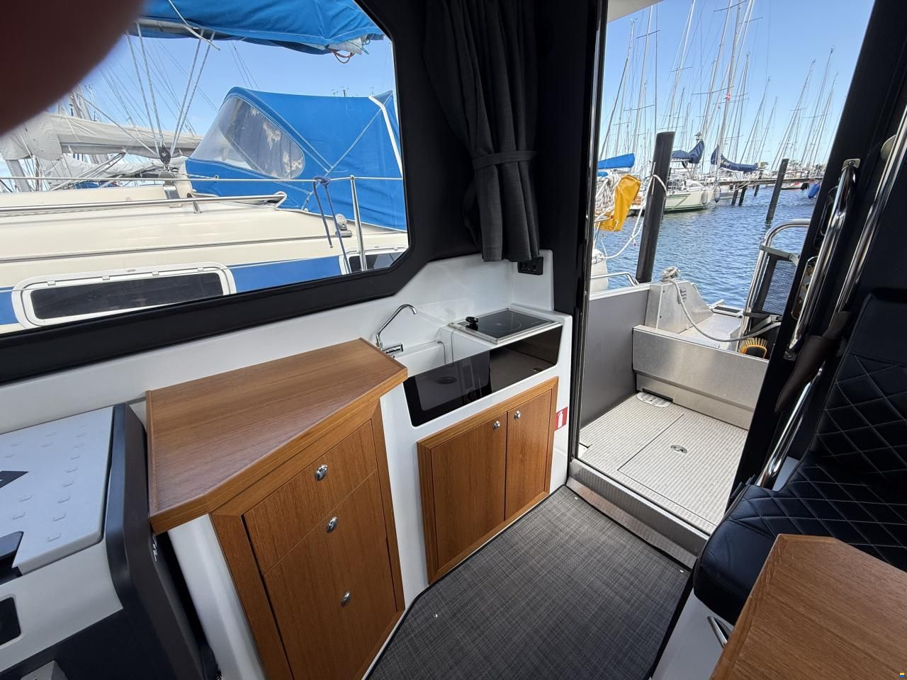 Buster Phantom Cabin