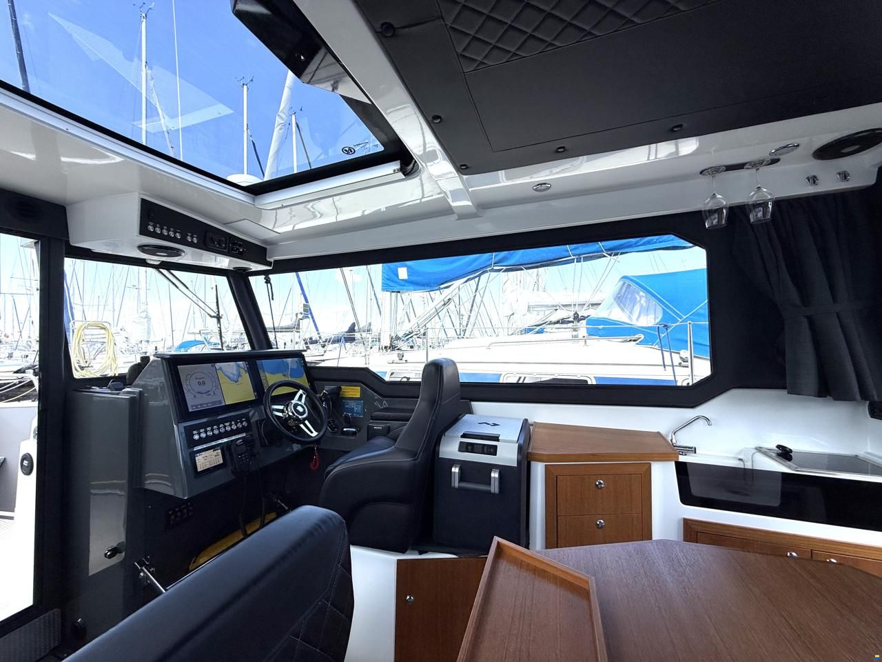 Buster Phantom Cabin