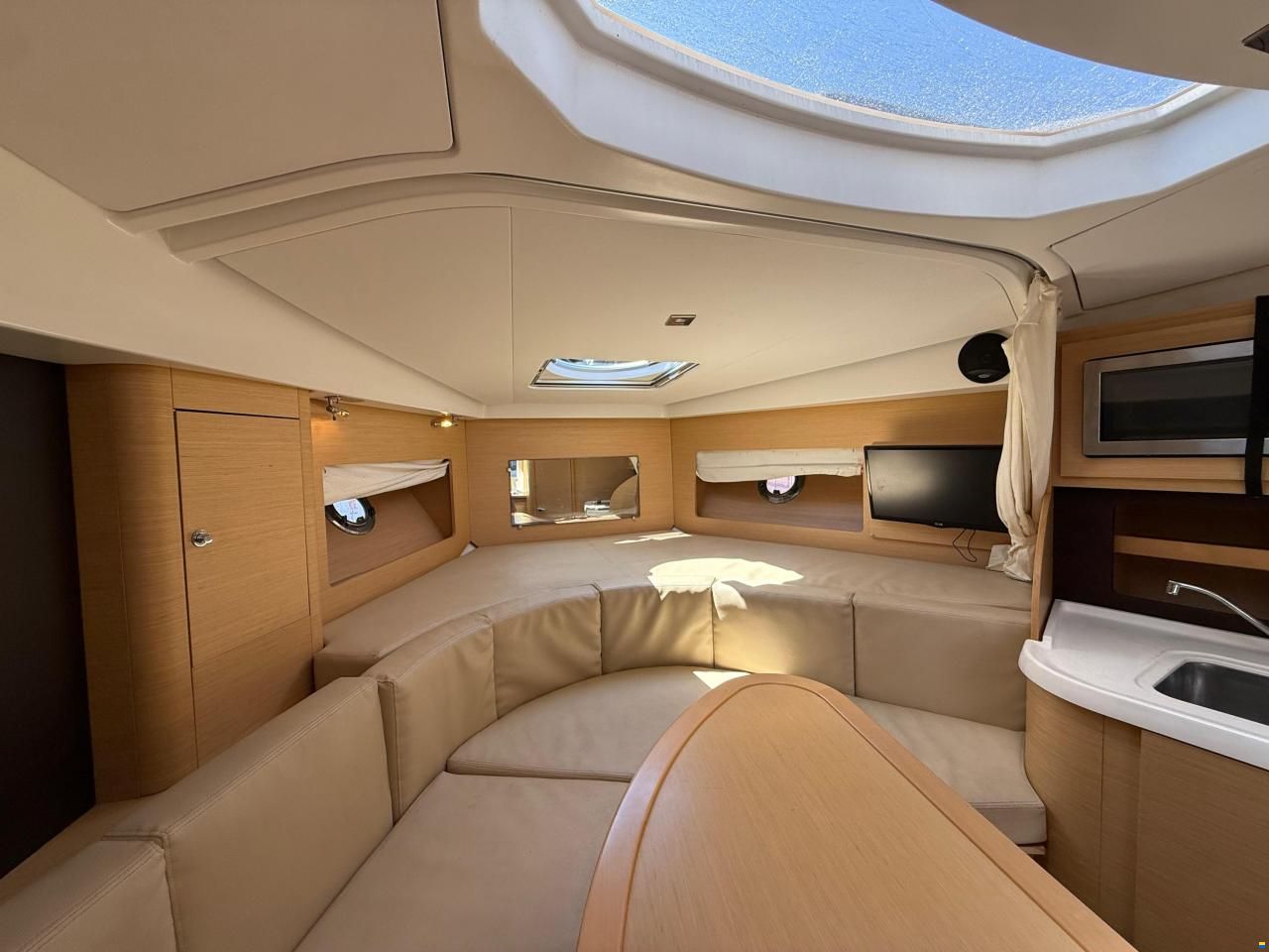 Beneteau Montecarlo 32