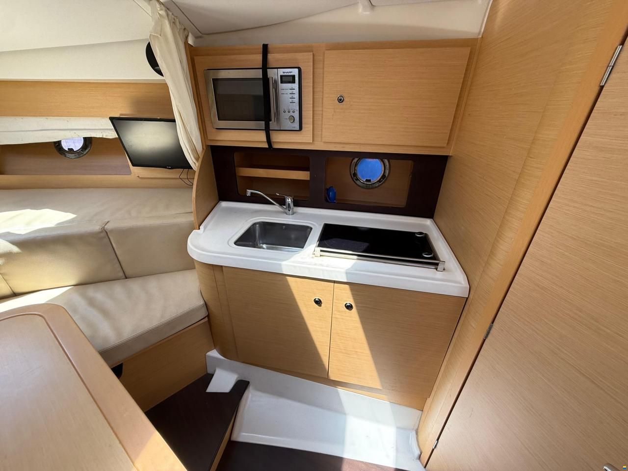 Beneteau Montecarlo 32