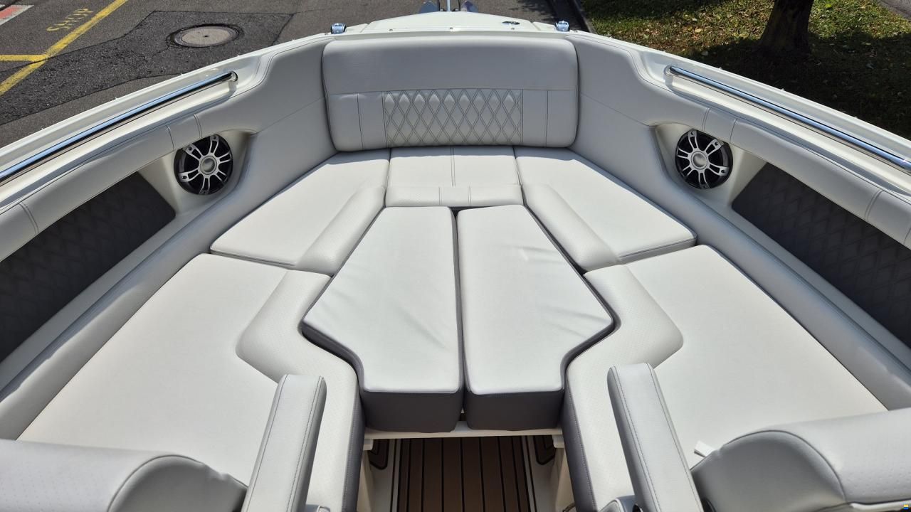 Sea Ray SLX 250 Europe