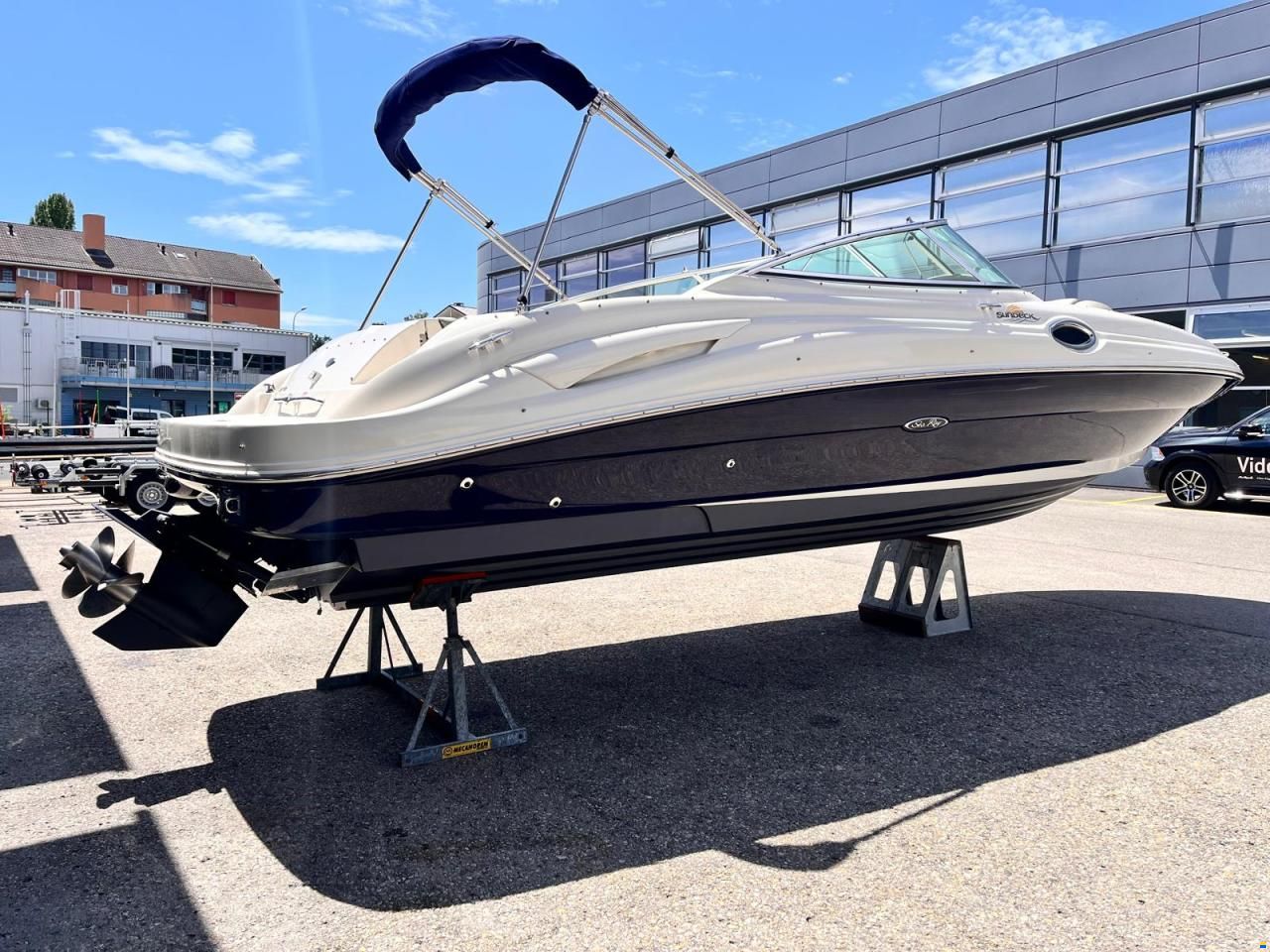 Sea Ray 270 SD