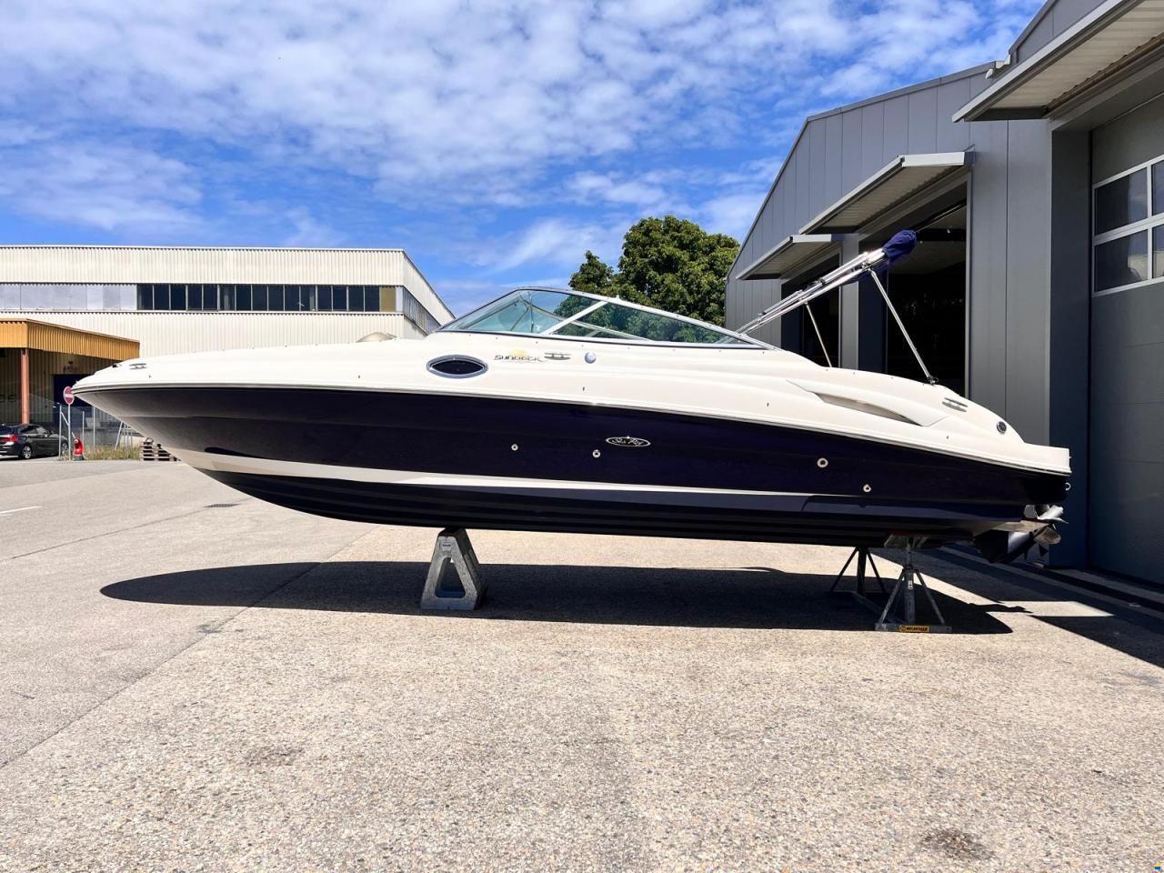 Sea Ray 270 SD