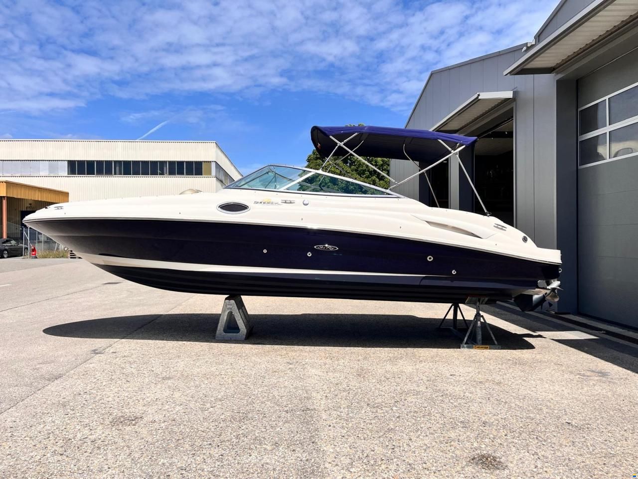 Sea Ray 270 SD