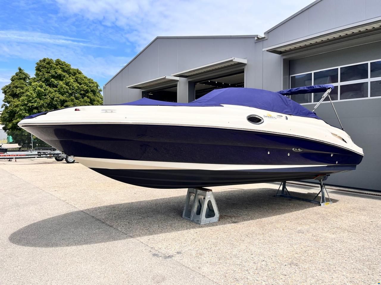 Sea Ray 270 SD