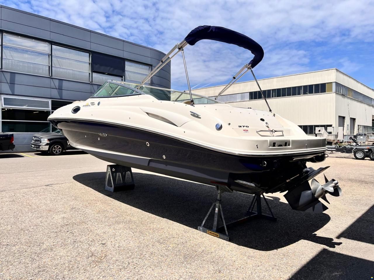 Sea Ray 270 SD