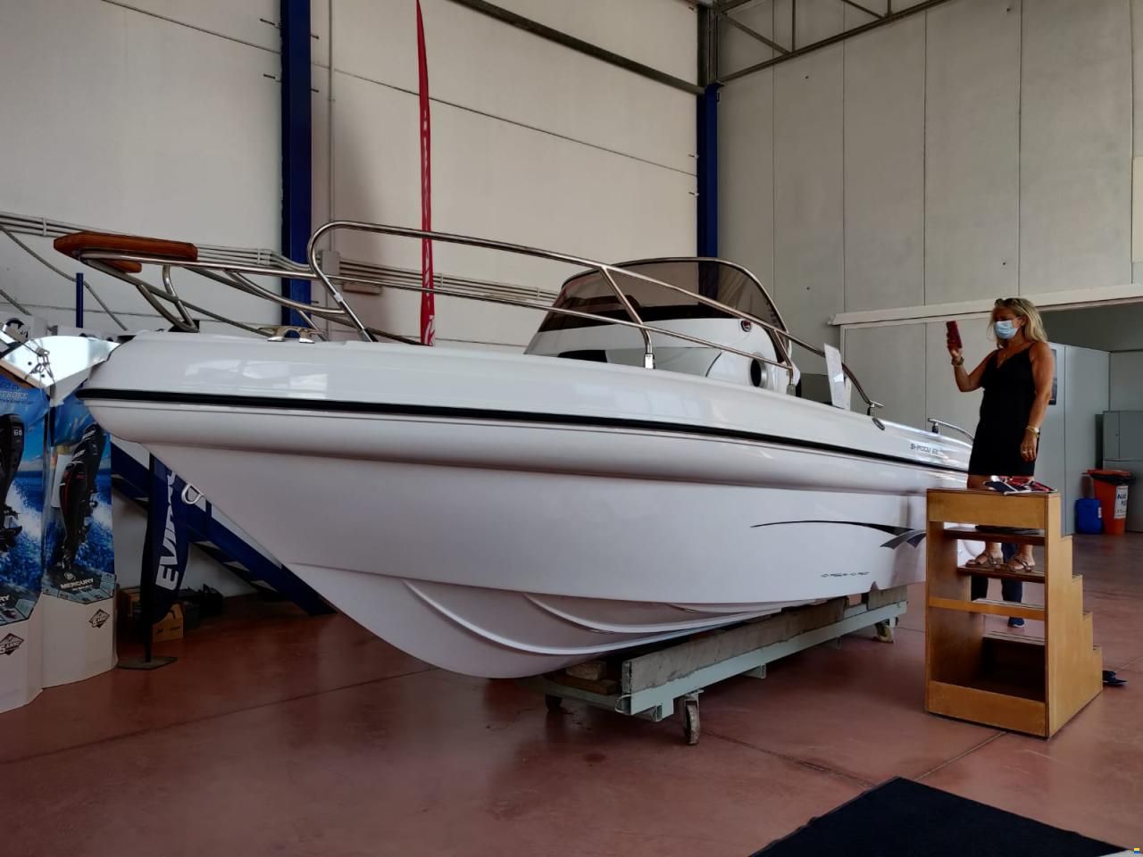 Ranieri Shadow 22