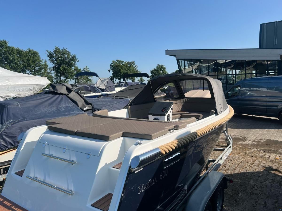 Maxima 600 Tender