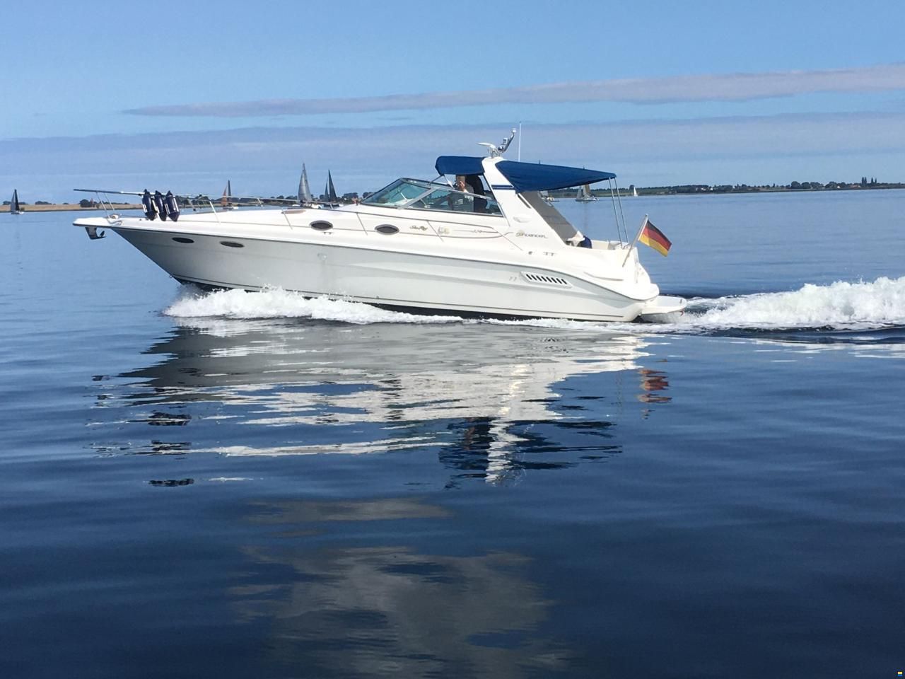Sea Ray 330 Sundancer