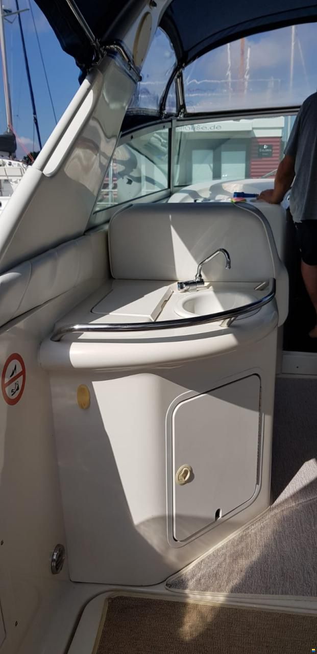 Sea Ray 330 Sundancer