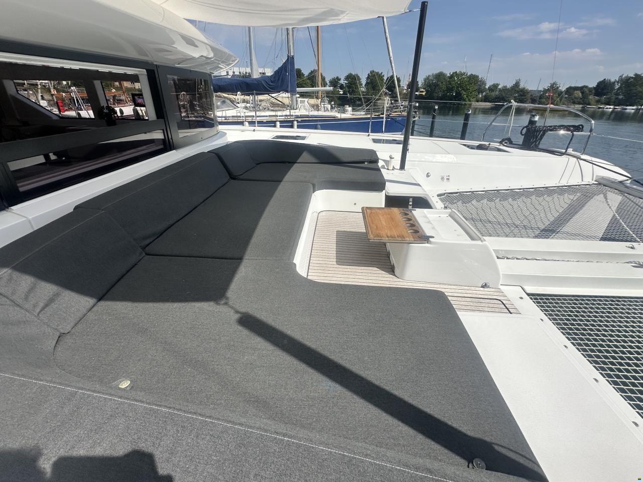 Lagoon 55