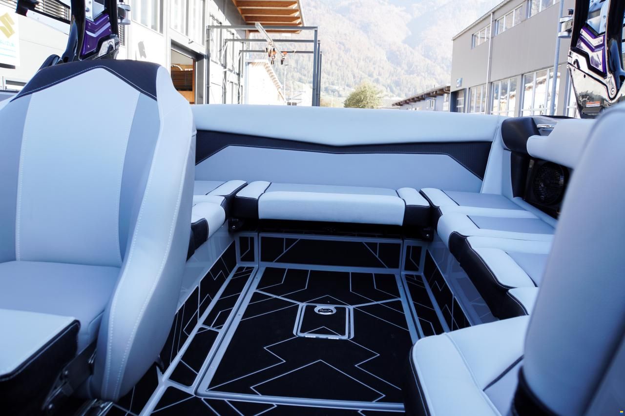 Supreme S220 mit BSO und Trailer