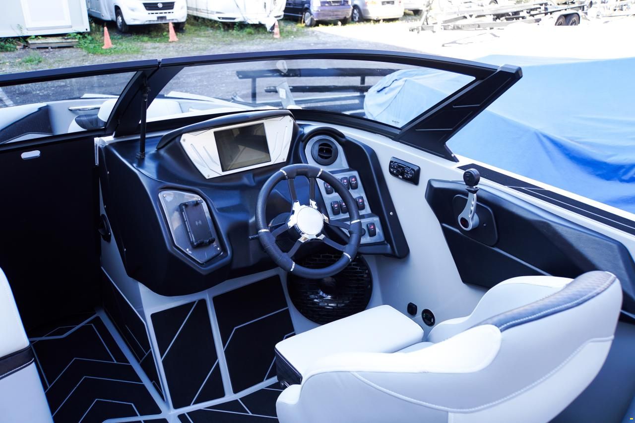 Supreme S220 mit BSO und Trailer