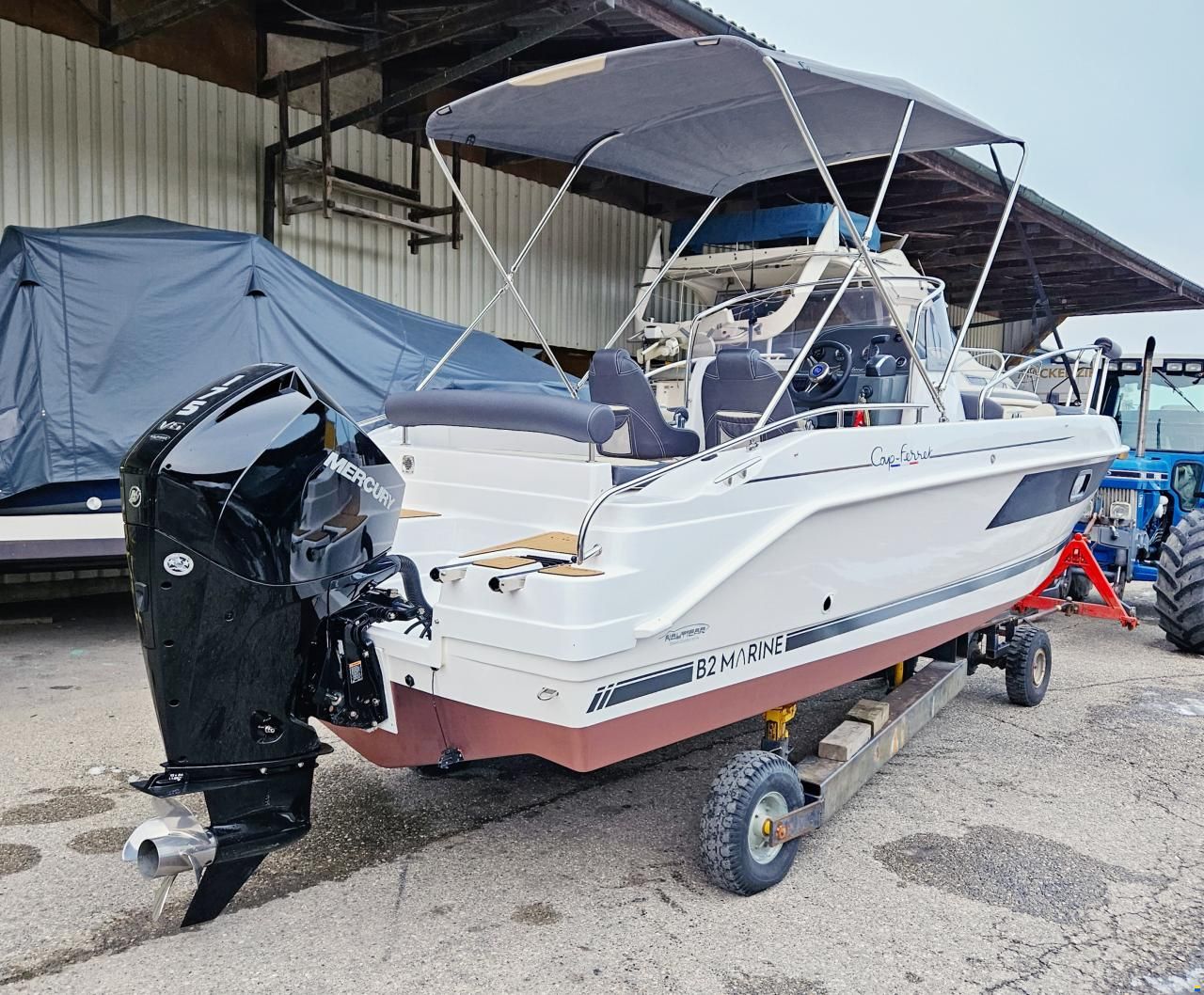 B2 Marine Cap Ferret 702 Sun Deck