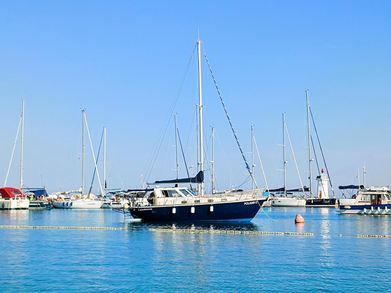 Ferretti Altura 33