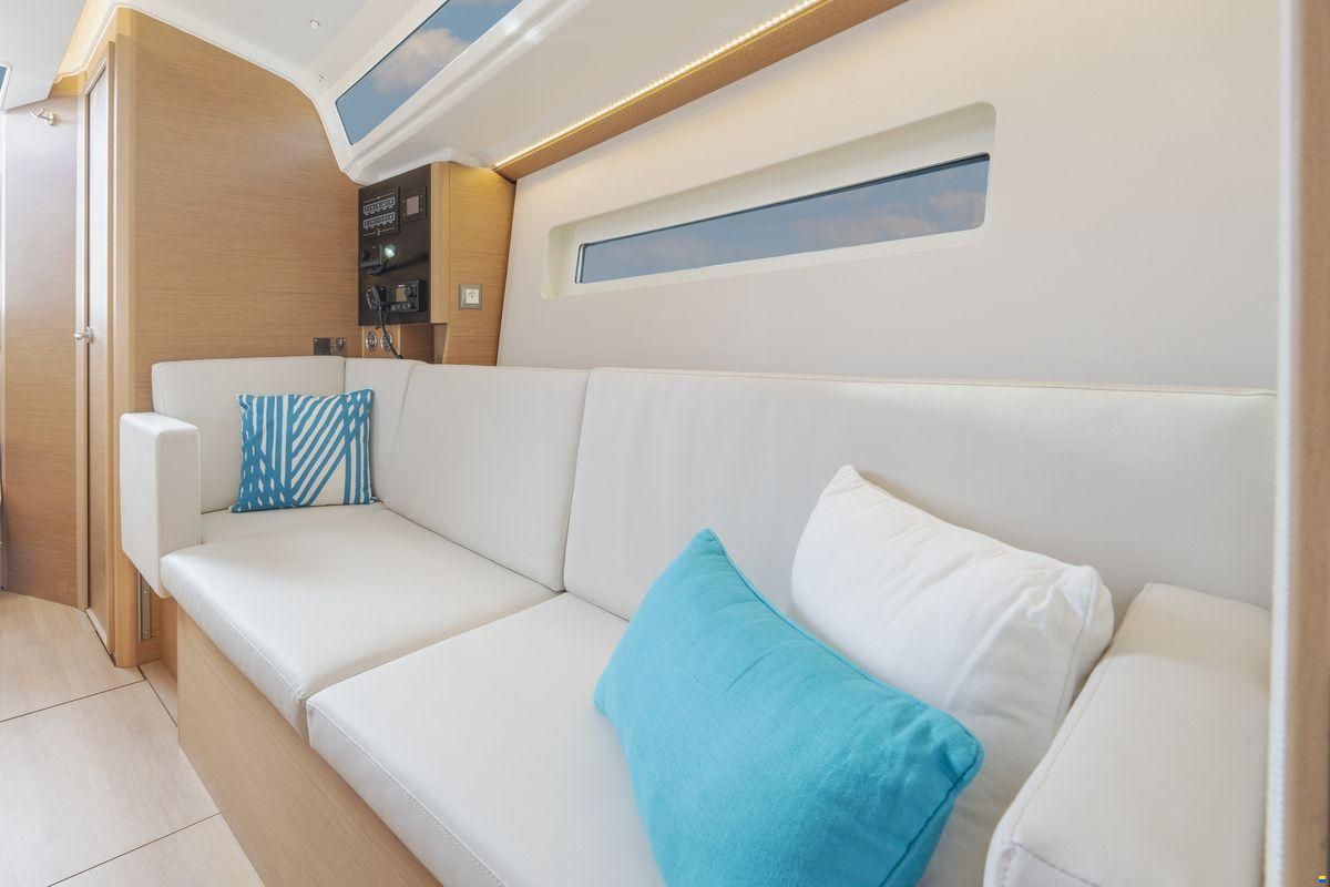 Jeanneau Sun Odyssey 350