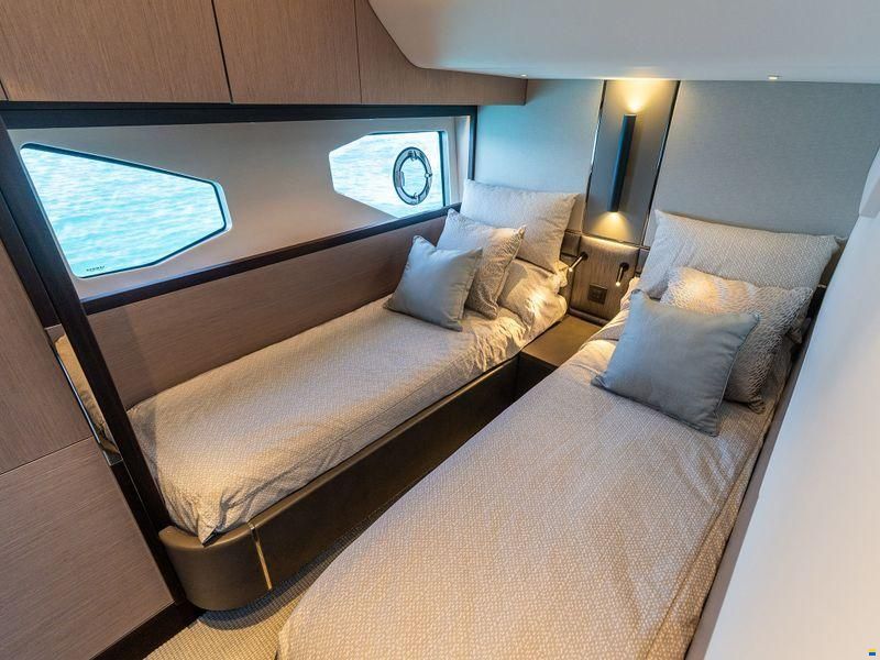 Sunseeker Manhattan 55