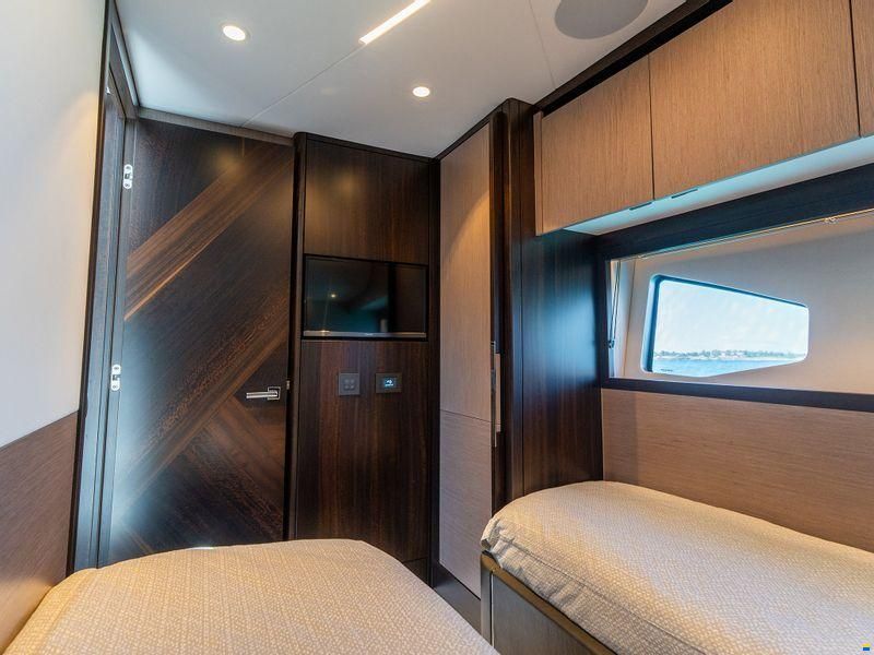Sunseeker Manhattan 55